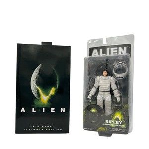 NECA Alien Ellen Ripley in Compression Suit w Jonesy & Big Chap Ultimate Edition